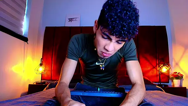 NeoRaptis online show from September 23, 2025, 8:12 pm