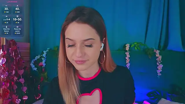 AlinaWalters online show from March 18, 2026, 8:23 pm