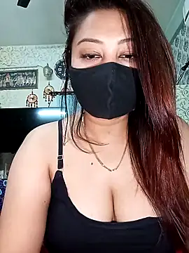 Cute-mona online show from January 2, 2025, 8:02 pm