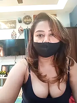 Cute-mona online show from February 8, 2026, 10:40 am