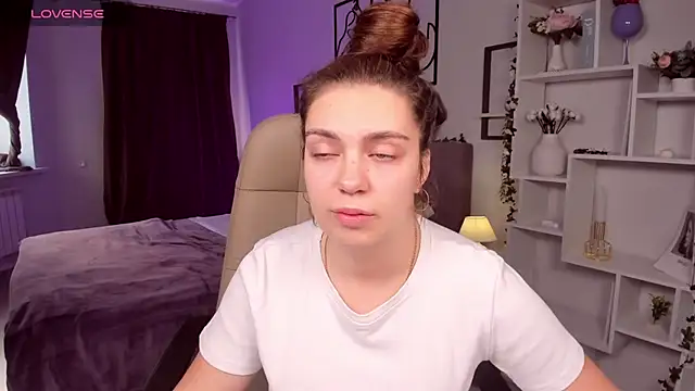 DaniellaLovely online show from September 21, 2025, 10:50 am