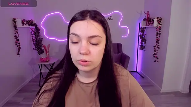 DaniellaLovely online show from March 17, 2026, 8:06 am