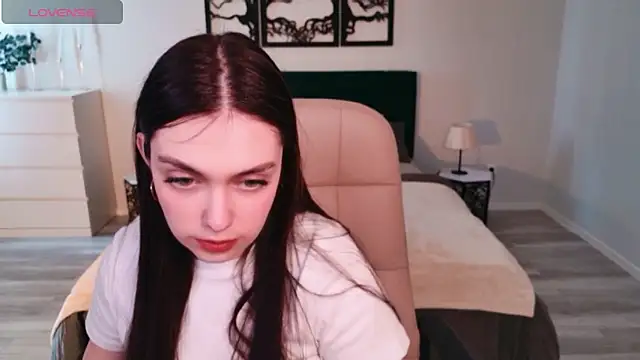 DaniellaLovely online show from March 29, 2026, 10:59 am