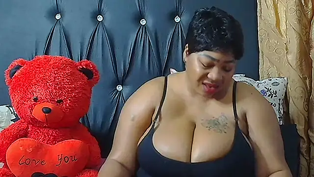 HUMONGUOUSTITSS online show from September 28, 2025, 2:33 pm