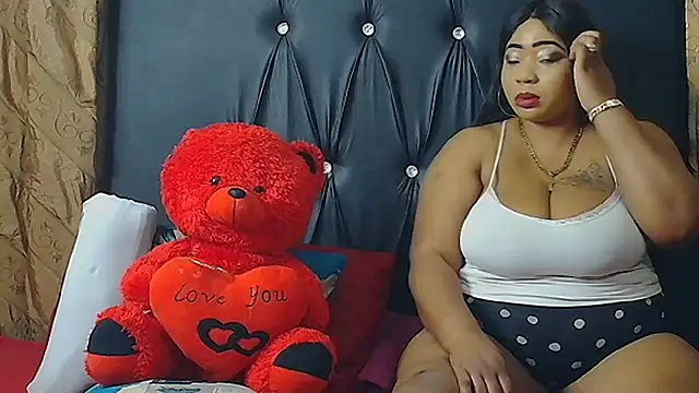 HUMONGUOUSTITSS online show from October 16, 2025, 5:03 pm