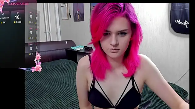 JulieTaylors online show from September 23, 2025, 10:24 pm