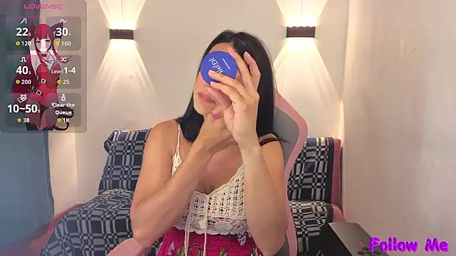 vittorialombardi   online show from March 6, 2026, 6:54 am