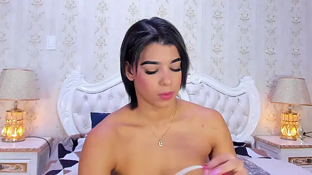 TiaraRosse online show from January 15, 2025, 1:52 pm