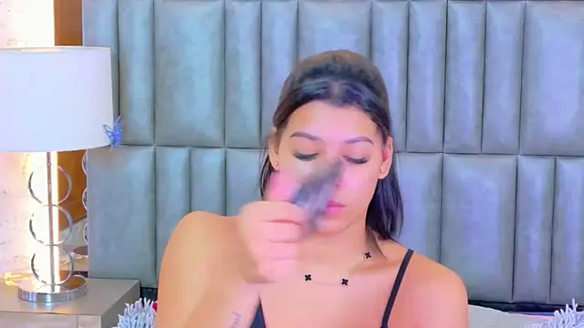 TiaraRosse online show from March 8, 2026, 3:43 am