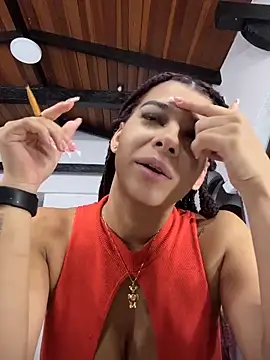 TiaraRosse online show from June 10, 2026, 12:15 pm
