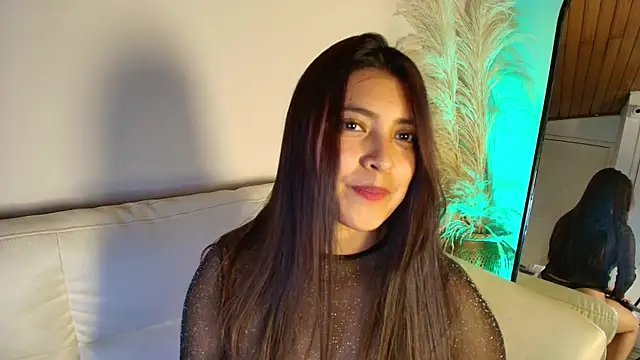 Snapshot of Rebeca_Williams_ chatting on February 4, 2025, 2:17 am Rebeca Williams  online show from February 4, 2025, 2:17 am