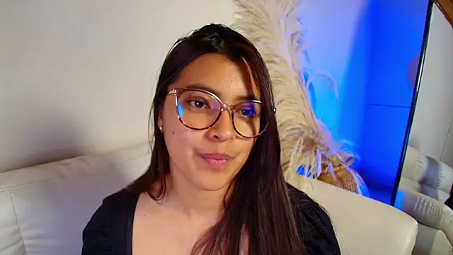 Snapshot of Rebeca_Williams_ chatting on February 6, 2025, 5:14 am Rebeca Williams  online show from February 6, 2025, 5:14 am