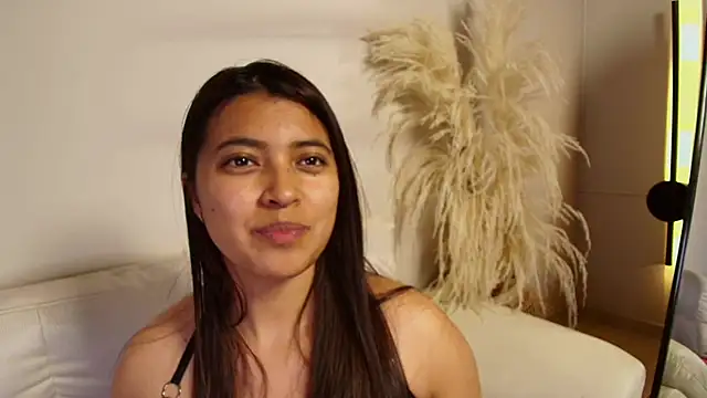 Snapshot of Rebeca_Williams_ chatting on February 8, 2025, 2:36 am Rebeca Williams  online show from February 8, 2025, 2:36 am