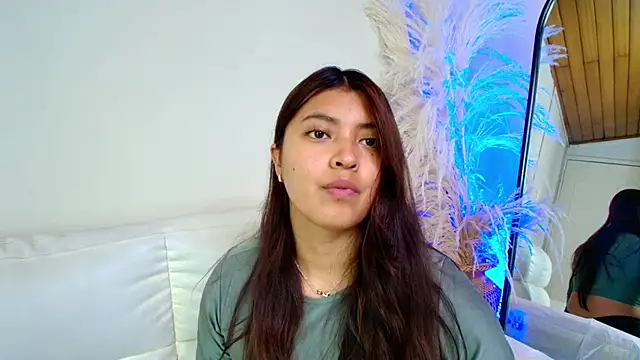 Snapshot of Rebeca_Williams_ chatting on February 18, 2025, 8:47 pm Rebeca Williams  online show from February 18, 2025, 8:47 pm