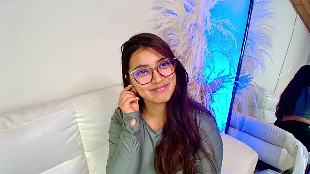 Snapshot of Rebeca_Williams_ chatting on February 19, 2025, 6:00 am Rebeca Williams  online show from February 19, 2025, 6:00 am