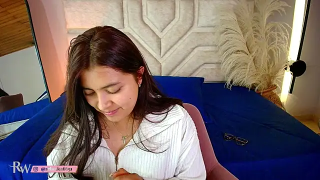 Snapshot of Rebeca_Williams_ chatting on March 21, 2025, 1:34 am Rebeca Williams  online show from March 21, 2025, 1:34 am