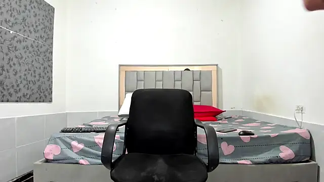 simookeler online show from December 5, 2025, 11:08 am