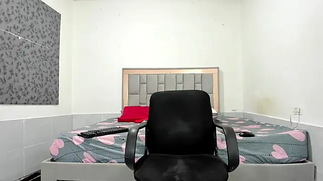 simookeler online show from December 18, 2025, 5:08 pm