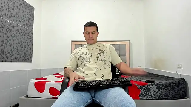 Snapshot of simookeler chatting on March 6, 2026, 11:17 am simookeler online show from March 6, 2026, 11:17 am