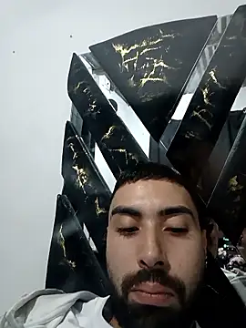 Snapshot of Joosee1696 chatting on January 11, 2026, 2:05 am Joosee1696 online show from January 11, 2026, 2:05 am