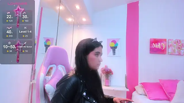 scarlette 15  online show from January 28, 2025, 3:57 am