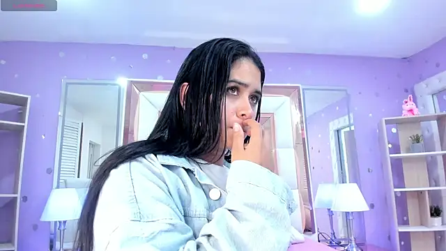Snapshot of scarlette_15_ chatting on April 2, 2026, 3:15 am scarlette 15 online show from April 2, 2026, 3:15 am