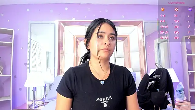 Snapshot of scarlette_15_ chatting on April 8, 2026, 3:17 am scarlette 15 online show from April 8, 2026, 3:17 am