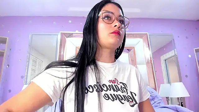 Snapshot of scarlette_15_ chatting on April 26, 2026, 12:25 pm scarlette 15 online show from April 26, 2026, 12:25 pm