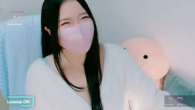 Snapshot of yukinko_o_ chatting on May 1, 2026, 12:43 pm yukinko o online show from May 1, 2026, 12:43 pm