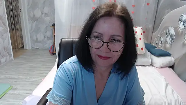 Snapshot of OlgaHottie chatting on May 24, 2026, 11:32 pm OlgaHottie online show from May 24, 2026, 11:32 pm