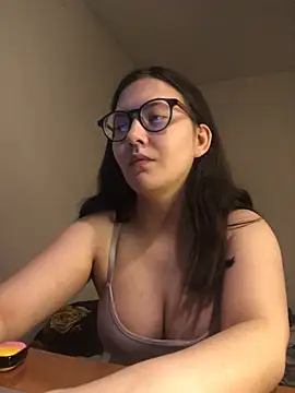 Prudie Gabriella online show from March 19, 2025, 4:34 pm