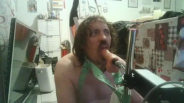 cyril020202 online show from October 29, 2025, 5:47 pm