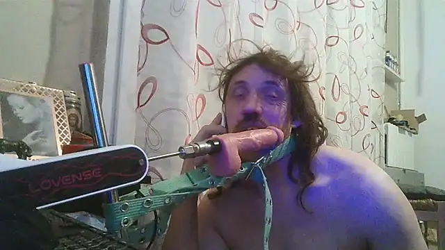 cyril020202 online show from December 2, 2025, 10:31 am