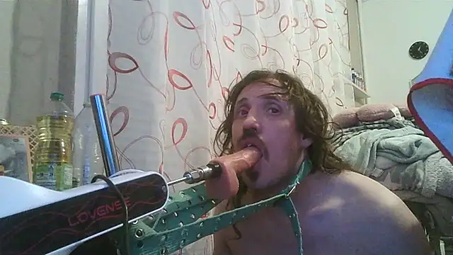 cyril020202 online show from December 14, 2025, 1:22 am