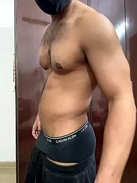 Snapshot of John_desihunk chatting on December 8, 2024, 11:03 am John desihunk online show from December 8, 2024, 11:03 am