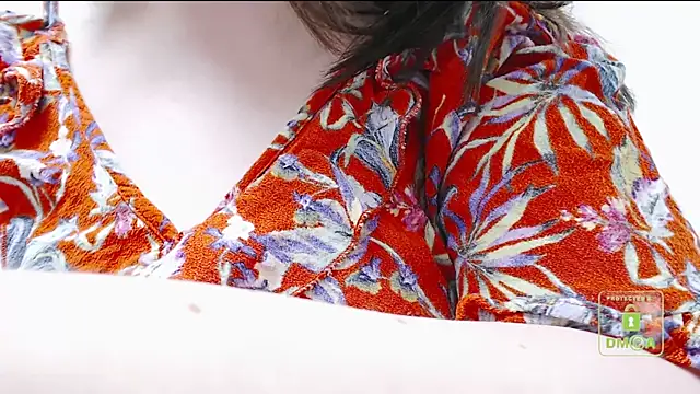 Snapshot of cute_and_hot chatting on January 8, 2025, 9:42 am cute and hot online show from January 8, 2025, 9:42 am