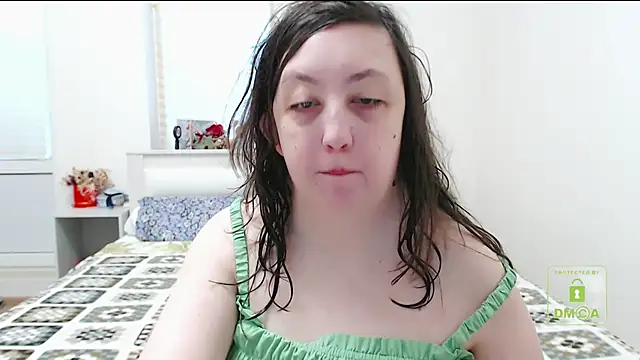 Snapshot of cute_and_hot chatting on February 1, 2025, 9:43 am cute and hot online show from February 1, 2025, 9:43 am