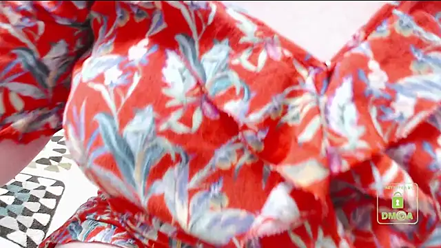 Snapshot of cute_and_hot chatting on February 2, 2025, 12:57 pm cute and hot online show from February 2, 2025, 12:57 pm