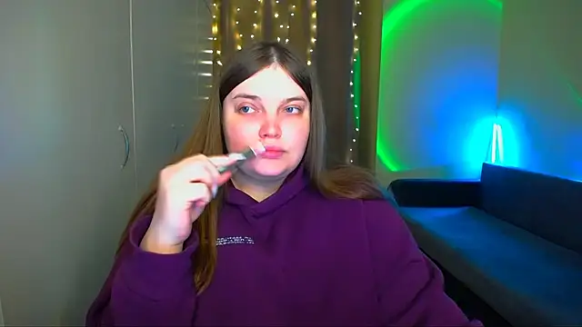 Emaaa ua online show from October 11, 2025, 5:22 pm