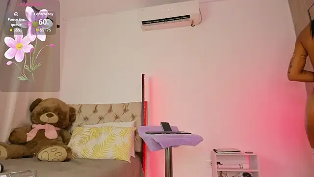 Lia Petite1 online show from March 22, 2026, 4:49 am