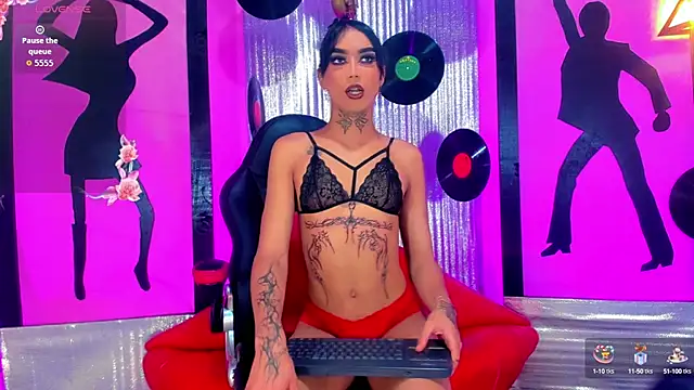 Snapshot of Angel21___ chatting on October 10, 2025, 7:24 pm Angel21    online show from October 10, 2025, 7:24 pm