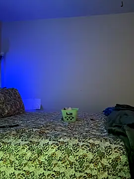 Snapshot of RainFallzxxz chatting on September 13, 2025, 9:20 am RainFallzxxz online show from September 13, 2025, 9:20 am