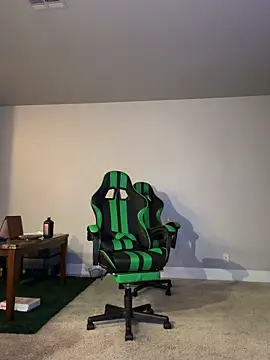 Snapshot of RainFallzxxz chatting on September 23, 2025, 10:07 am RainFallzxxz online show from September 23, 2025, 10:07 am