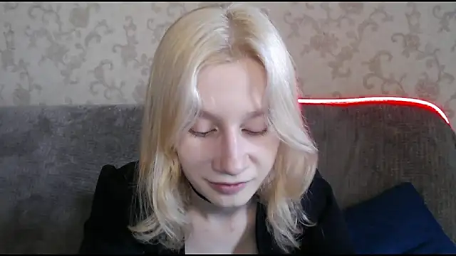 Snapshot of EnigmaSee chatting on September 22, 2025, 2:02 am EnigmaSee online show from September 22, 2025, 2:02 am