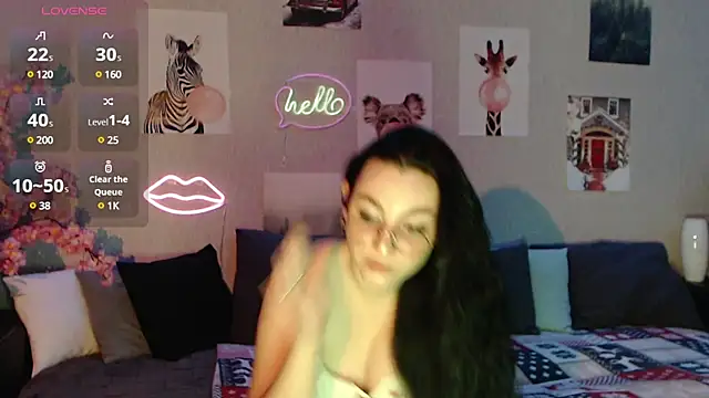 Fluffy Tiffy online show from February 5, 2025, 1:58 am