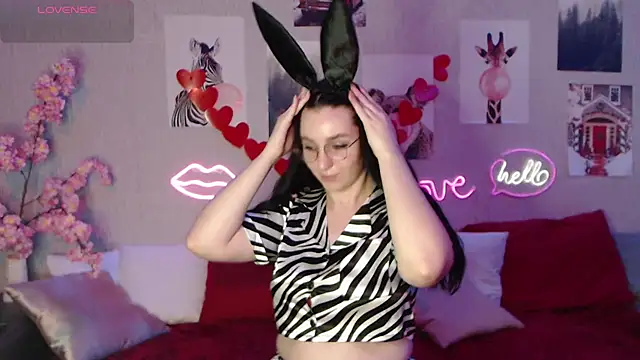 Fluffy Tiffy online show from February 15, 2025, 4:03 am