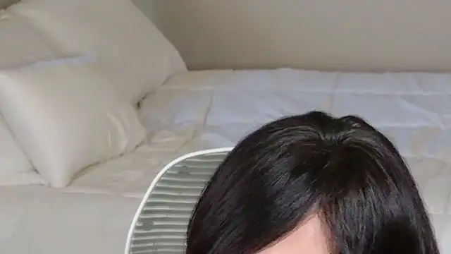 xprettysmilex online show from October 2, 2025, 8:16 pm