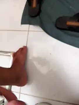 Snapshot of lobomisterioso13 chatting on December 19, 2024, 6:01 pm lobomisterioso13 online show from December 19, 2024, 6:01 pm