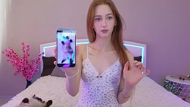 Snapshot of MichaDenver chatting on October 8, 2025, 11:08 am MichaDenver online show from October 8, 2025, 11:08 am