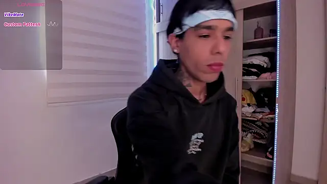 Snapshot of aldrinwhite chatting on February 15, 2025, 3:39 pm aldrinwhite online show from February 15, 2025, 3:39 pm